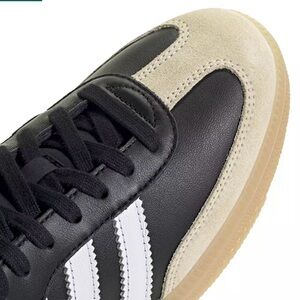 Adidas Women’s Black and Tan Samba